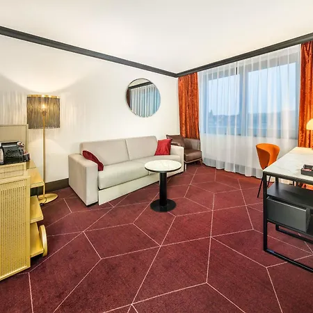 Diplomat Hotel 4*