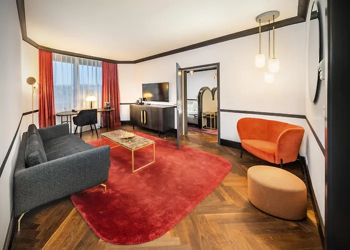 Hotel Diplomat