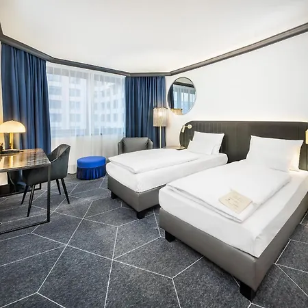 Diplomat 4*