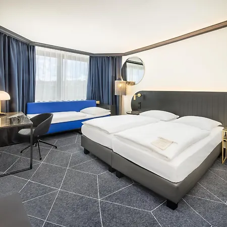 Diplomat Hotel 4*