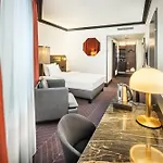 Diplomat 4*