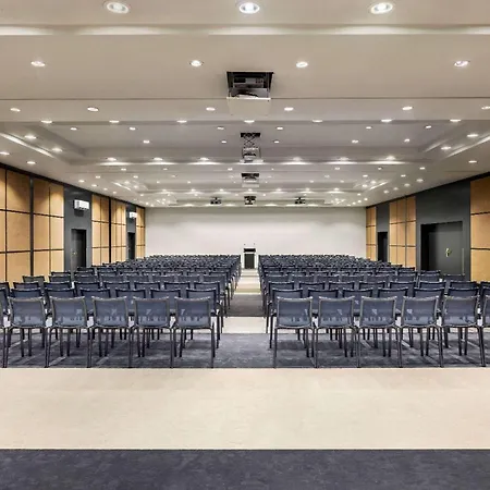 Diplomat Hotel 4*