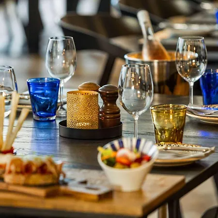 Vienna House By Wyndham Diplomat 4*