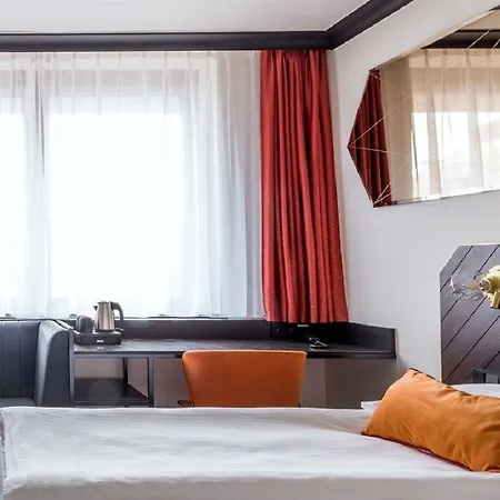 Hotell Vienna House By Wyndham Diplomat 4*